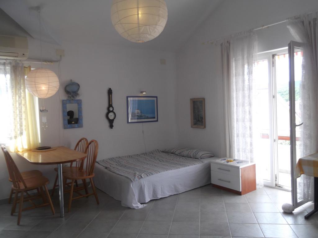 Apartments Vanda Vrboska Habitación foto