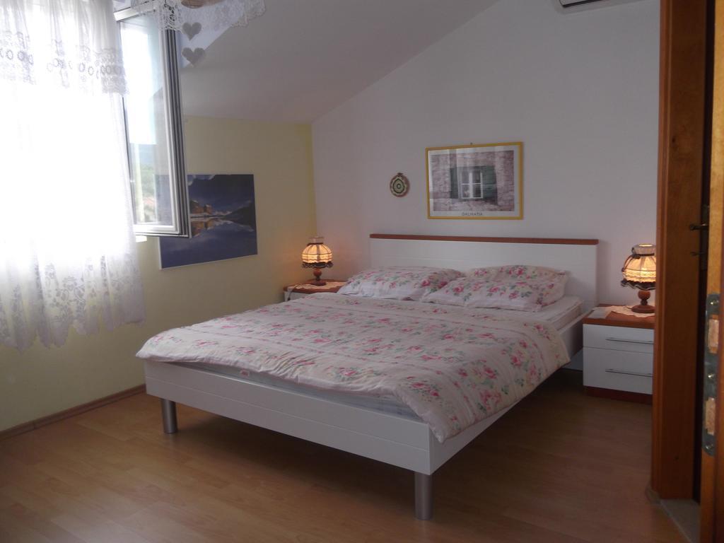 Apartments Vanda Vrboska Habitación foto